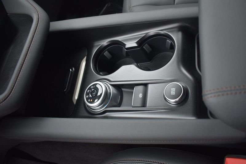 New 2025 Ford Explorer ActiveImage 17