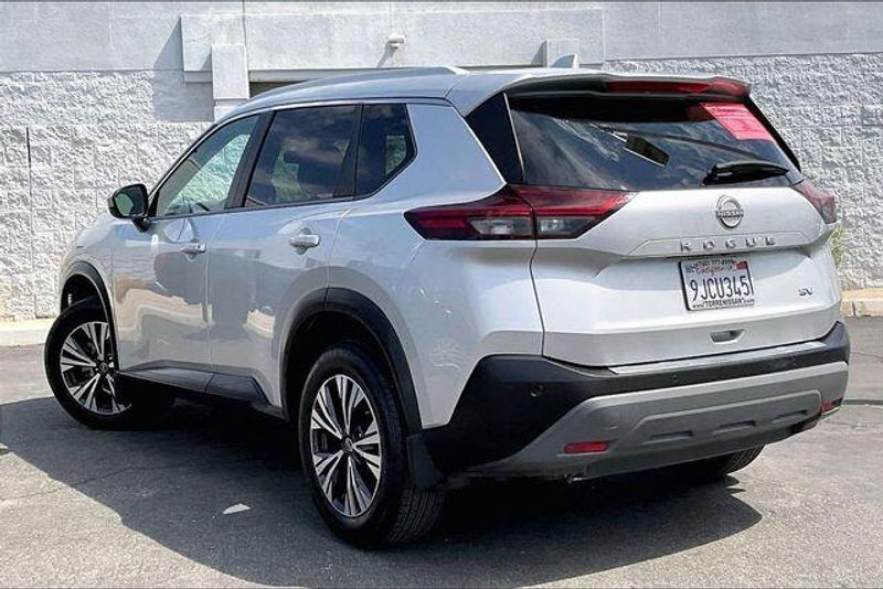 Used 2023 Nissan Rogue SVImage 10