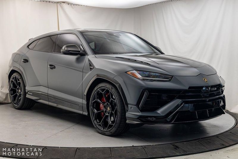 2024 Lamborghini Urus PerformanteImage 7