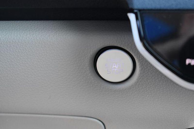 New 2026 Kia Carnival Hybrid EXImage 29