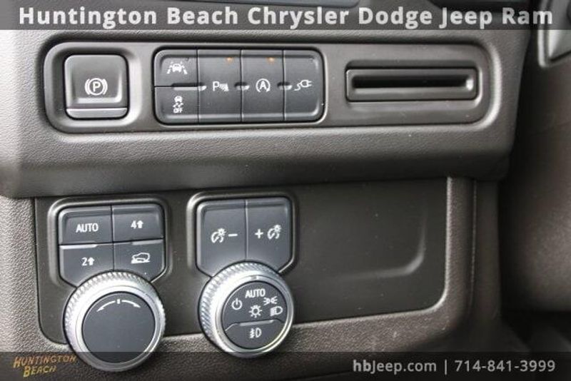 2021 GMC Yukon SLTImage 16