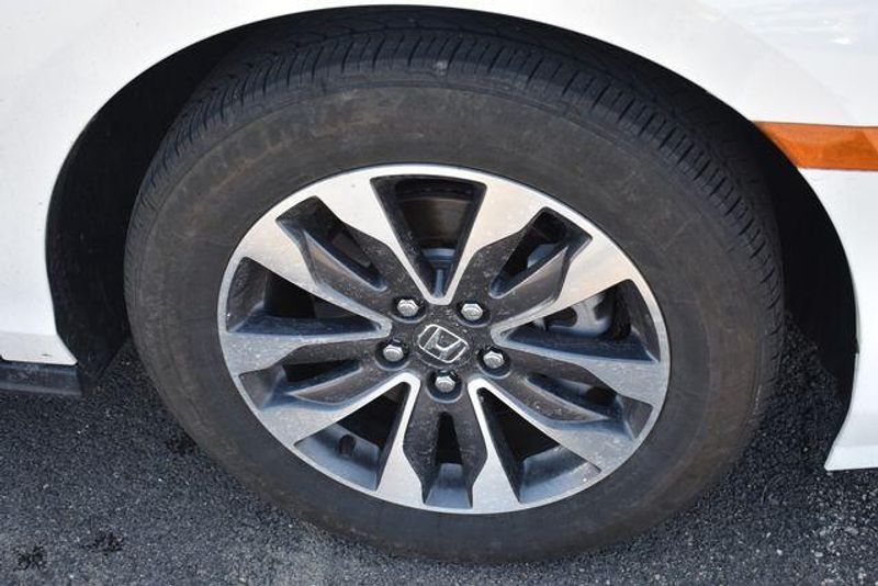 Used 2024 Honda Odyssey EX-LImage 11