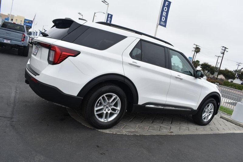 New 2025 Ford Explorer ActiveImage 2