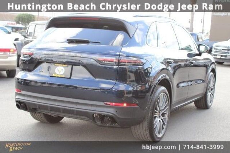 2022 Porsche Cayenne Platinum EditionImage 5