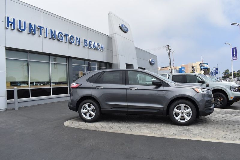 2024 Ford Edge SEImage 3