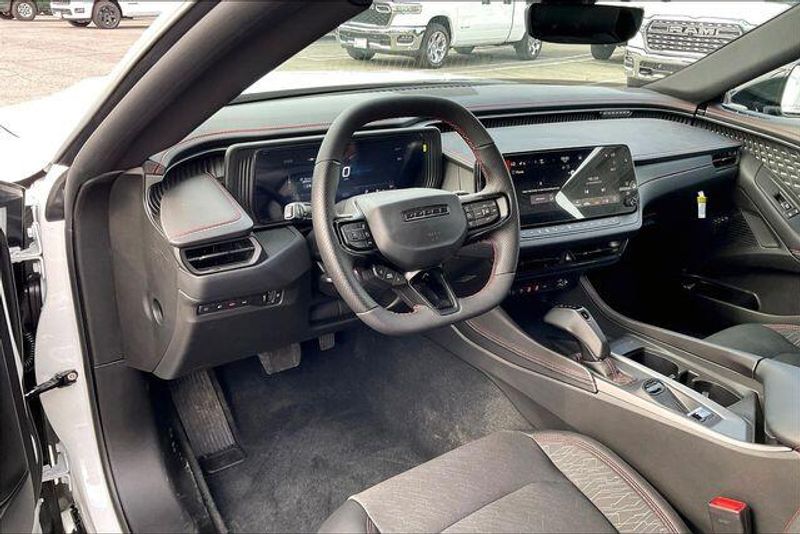 New 2026 Dodge Charger Scat Pack 2-door AwdImage 6