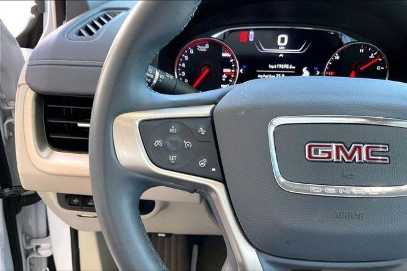 Used 2024 GMC Terrain DenaliImage 18