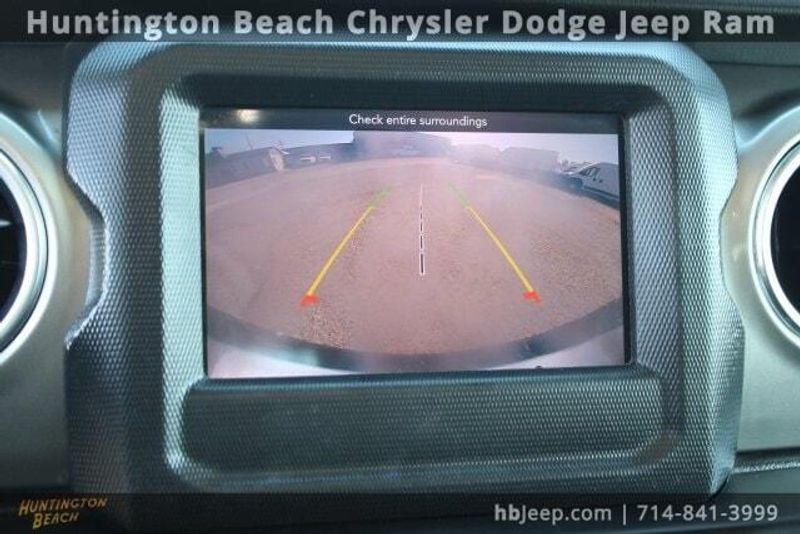 2020 Jeep Wrangler Unlimited SaharaImage 28