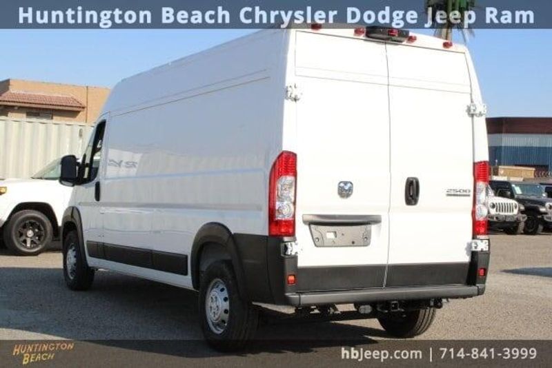 2023 RAM ProMaster 2500 High RoofImage 3