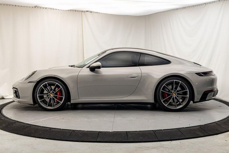 2024 Porsche 911 Carrera 4SImage 2