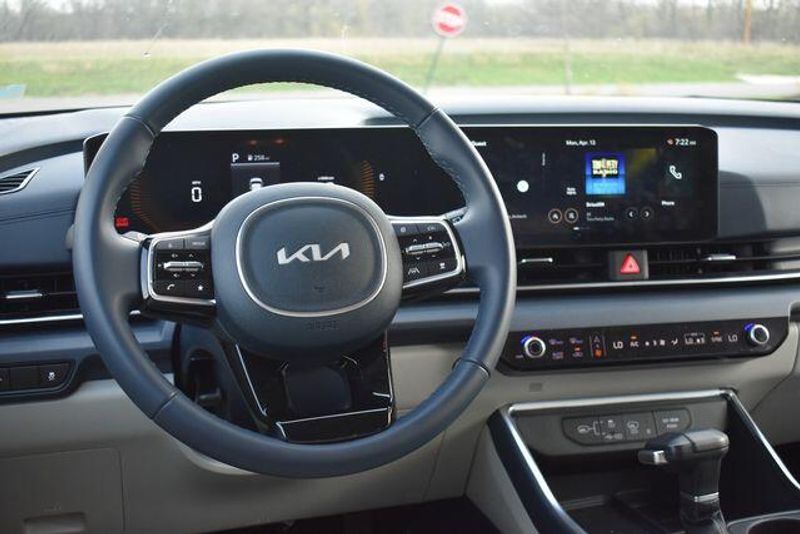 New 2026 Kia Carnival EXImage 21