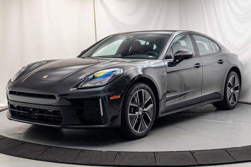 2024 Porsche Panamera 4Image 1