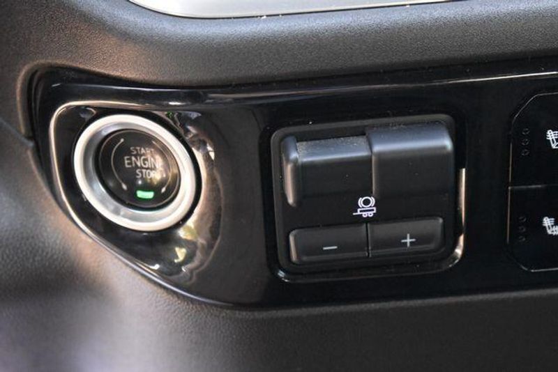 Used 2022 Chevrolet Silverado 1500 LTImage 30