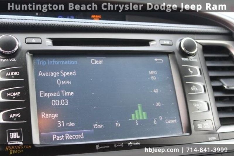 2016 Toyota Highlander LimitedImage 26