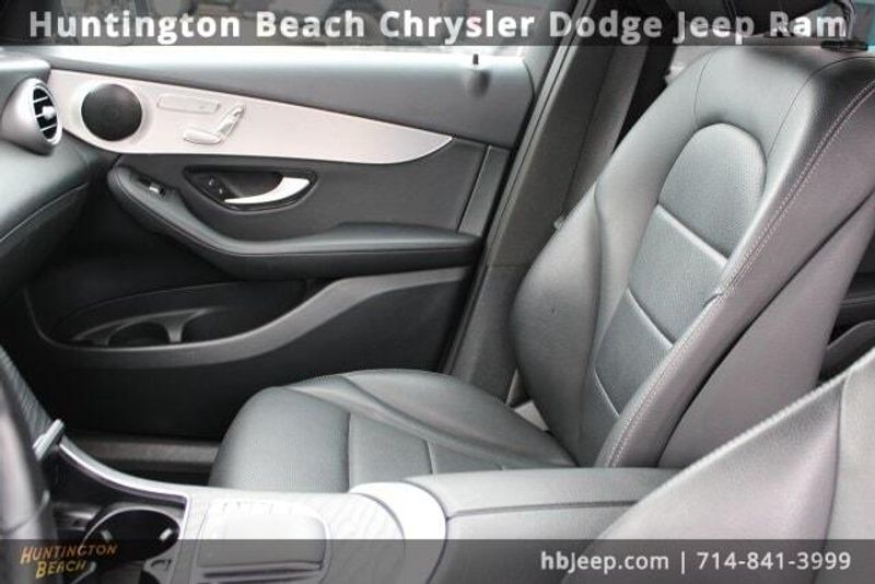 2022 Mercedes-Benz GLC 300Image 32