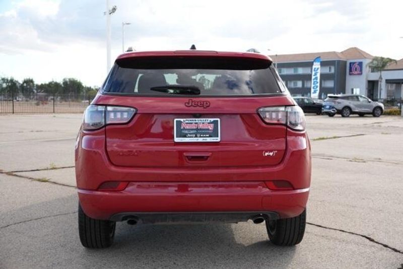 Used 2023 Jeep Compass LimitedImage 6