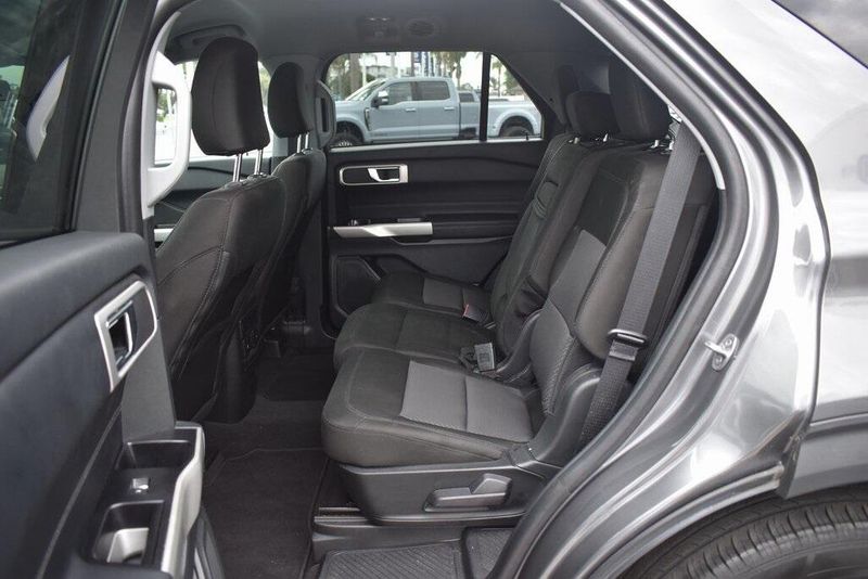 Used 2022 Ford Explorer XLTImage 10