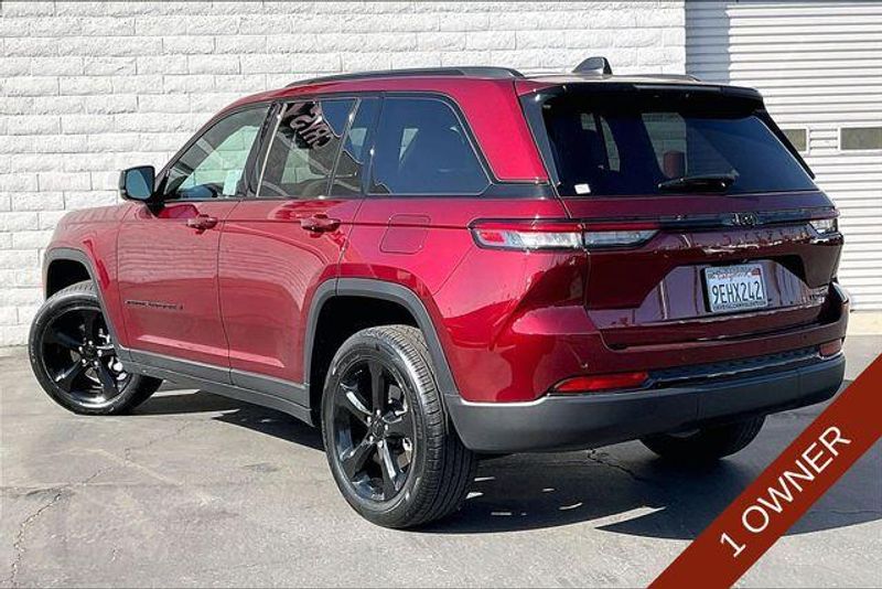 Used 2023 Jeep Grand Cherokee LimitedImage 10