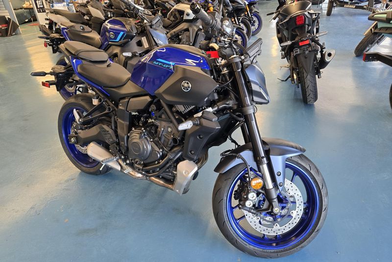 2025 YAMAHA MT07 TEAM BLUE 