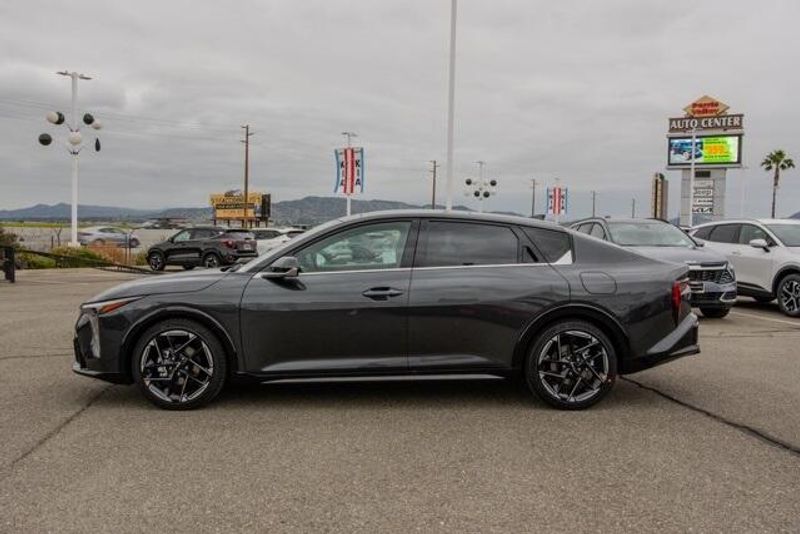 New 2025 Kia K4 GT-LineImage 4