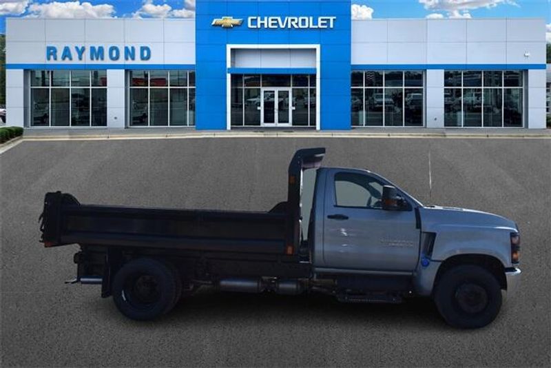 2024 Chevrolet Silverado 4500HD Work TruckImage 2