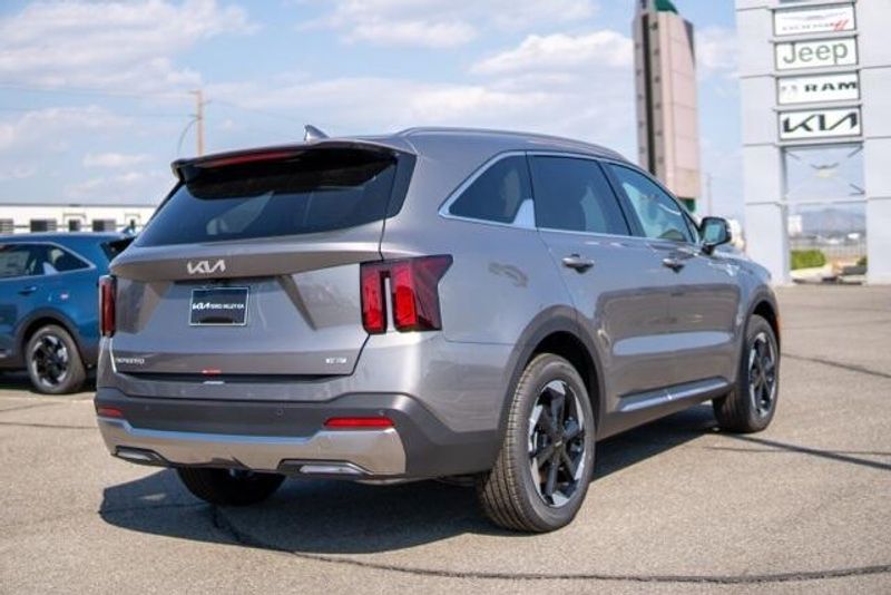 2025 Kia Sorento Hybrid EXImage 7
