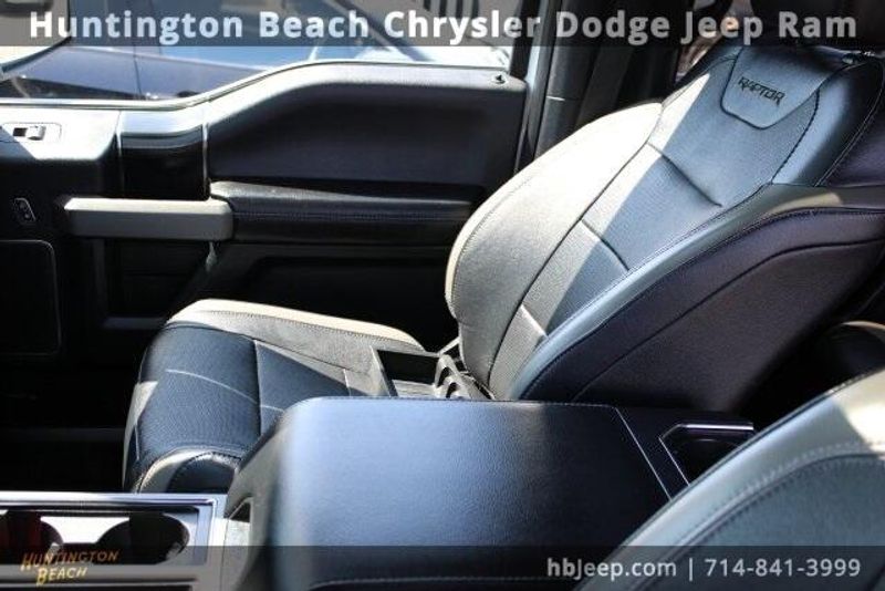 2018 Ford F-150 RaptorImage 38
