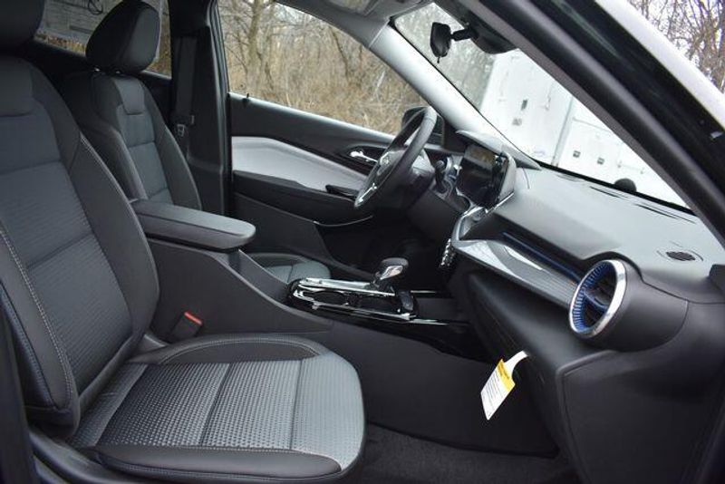 New 2026 Chevrolet Trax LTImage 13