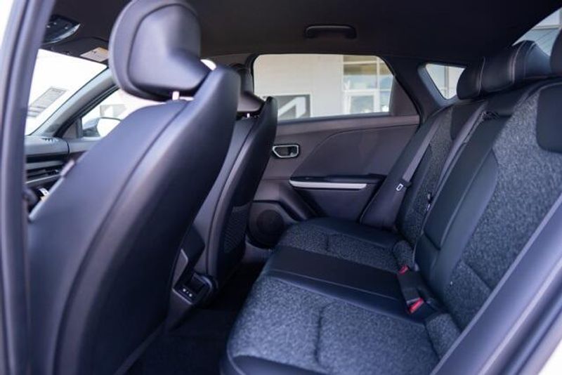 New 2025 Kia K4 GT-LineImage 14