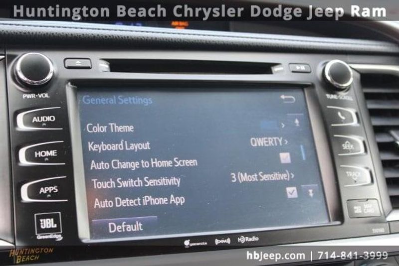 2016 Toyota Highlander LimitedImage 29