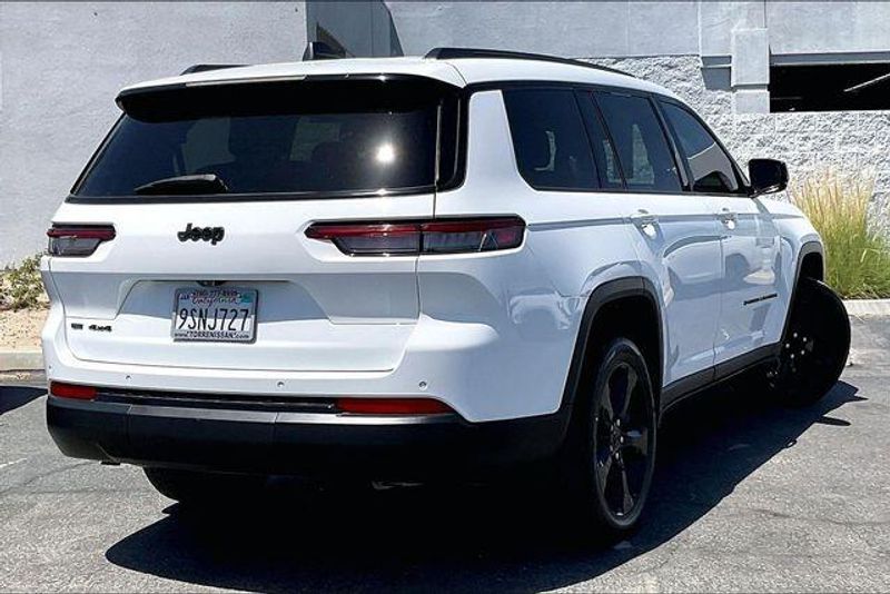 Used 2021 Jeep Grand Cherokee L AltitudeImage 13