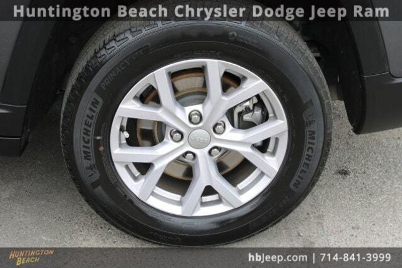2022 Jeep Grand Cherokee L LimitedImage 11