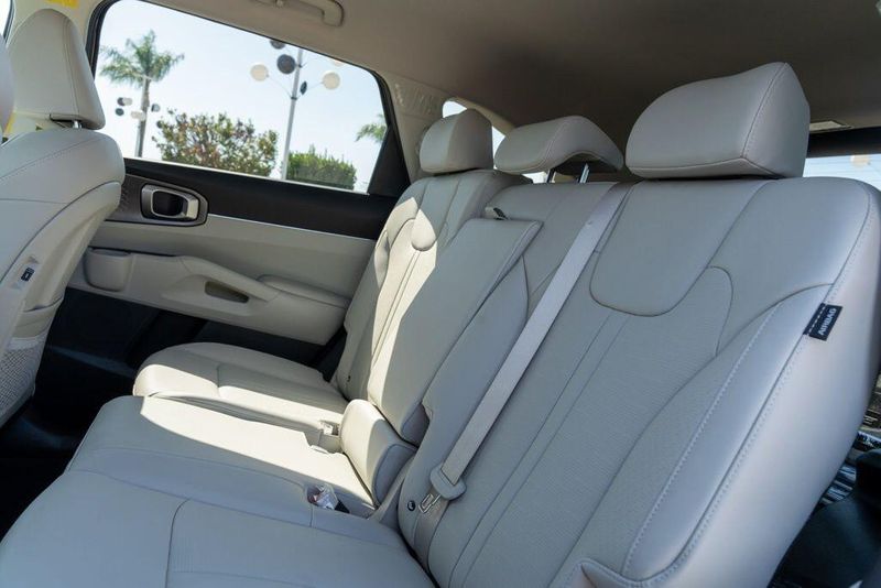 New 2026 Kia Sorento Hybrid EXImage 14