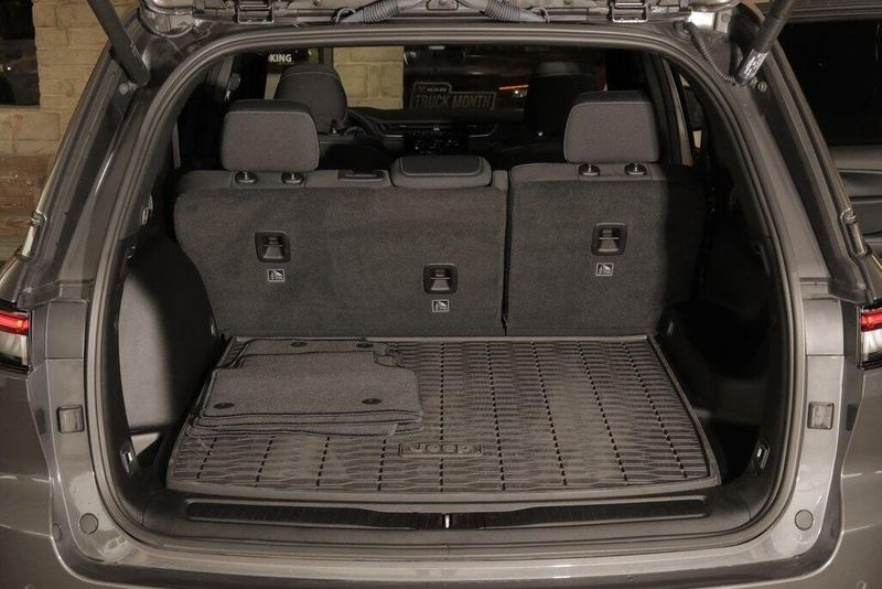 2025 Jeep Grand Cherokee LaredoImage 27