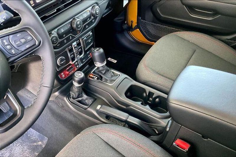 New 2026 Jeep Wrangler 4-door RubiconImage 7