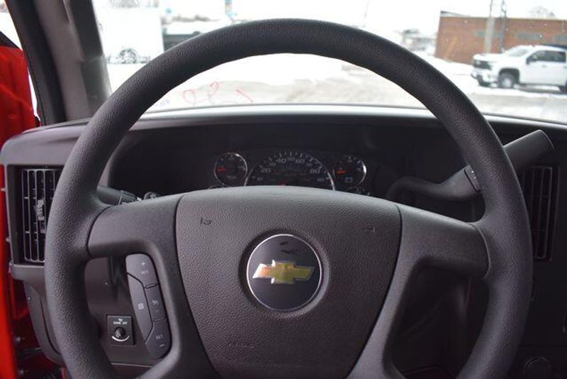 New 2026 Chevrolet Express 3500 Work VanImage 25