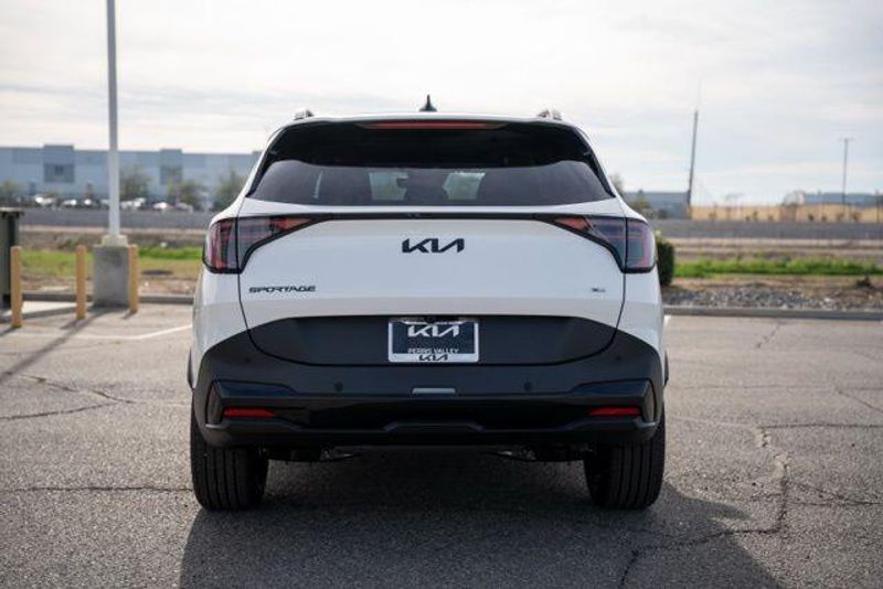 New 2026 Kia Sportage Plug-In Hybrid X-LineImage 6