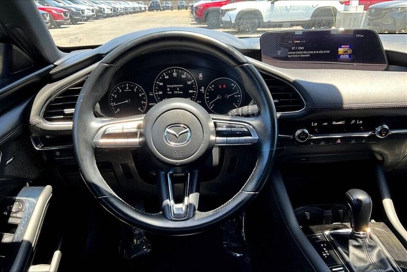 Used 2020 Mazda Mazda3 PremiumImage 5