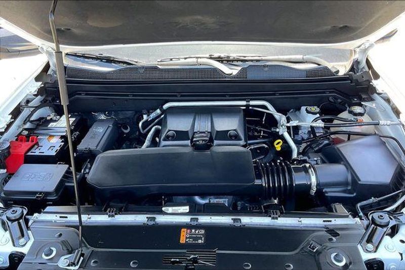 Used 2024 Chevrolet Colorado Z71Image 9
