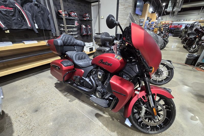 2025 INDIAN MOTORCYCLE ROADMASTER POWERPLUS DARK HORSE 112 RA 49ST SUNSET RED SMOKE 