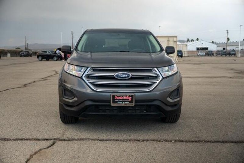 Used 2017 Ford Edge SEImage 2