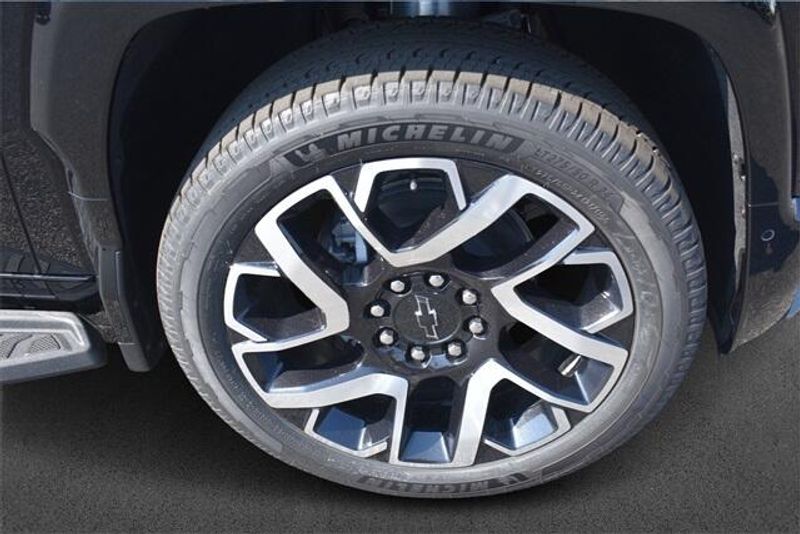 New 2024 Chevrolet Silverado EV RSTImage 11