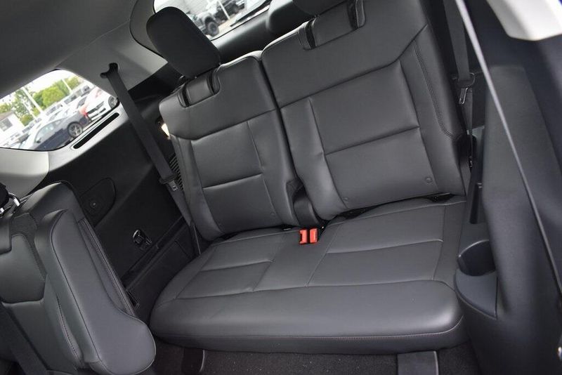New 2025 Ford Explorer ActiveImage 9