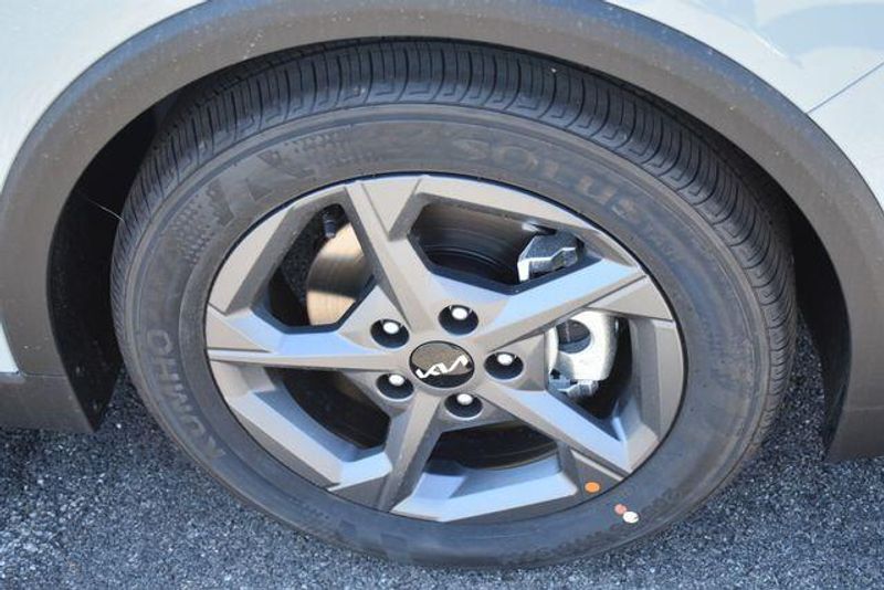 New 2026 Kia K4 LXSImage 12
