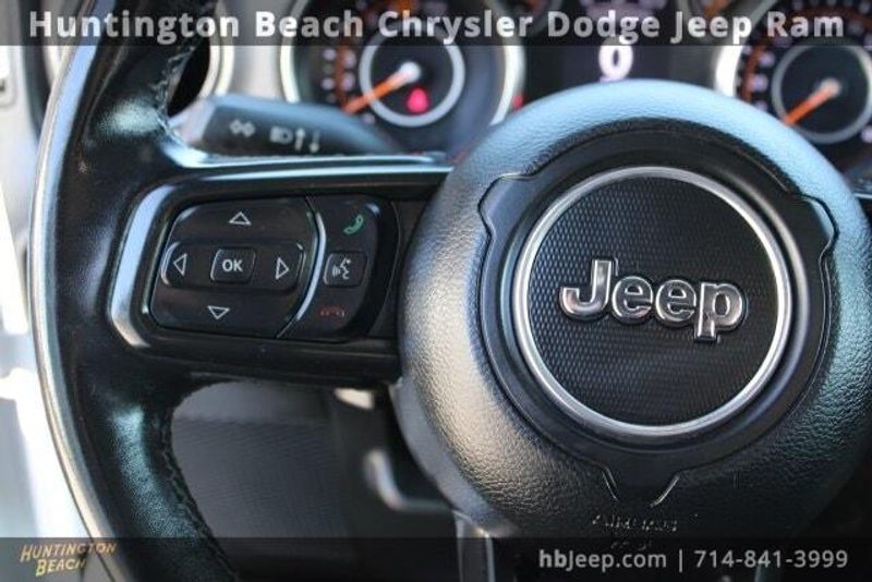 2022 Jeep Wrangler Unlimited WillysImage 19