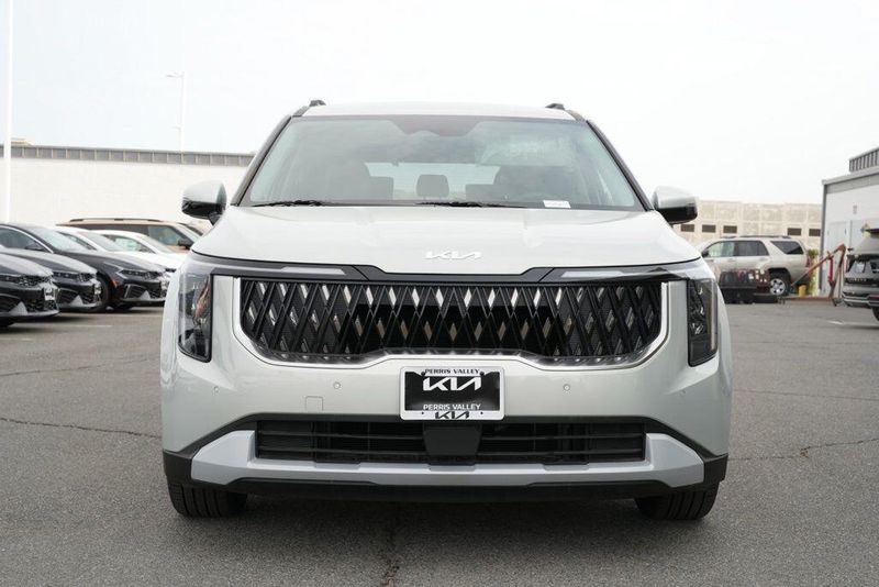 New 2026 Kia Carnival EXImage 2