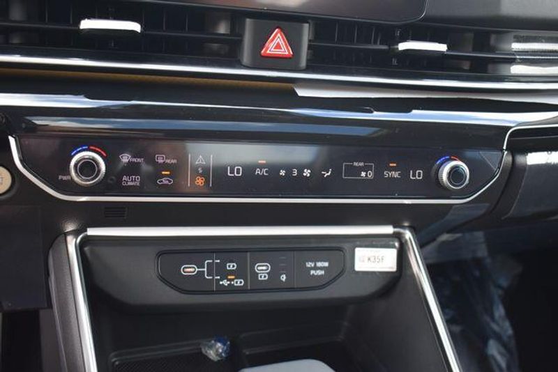 New 2026 Kia Carnival SX PrestigeImage 36