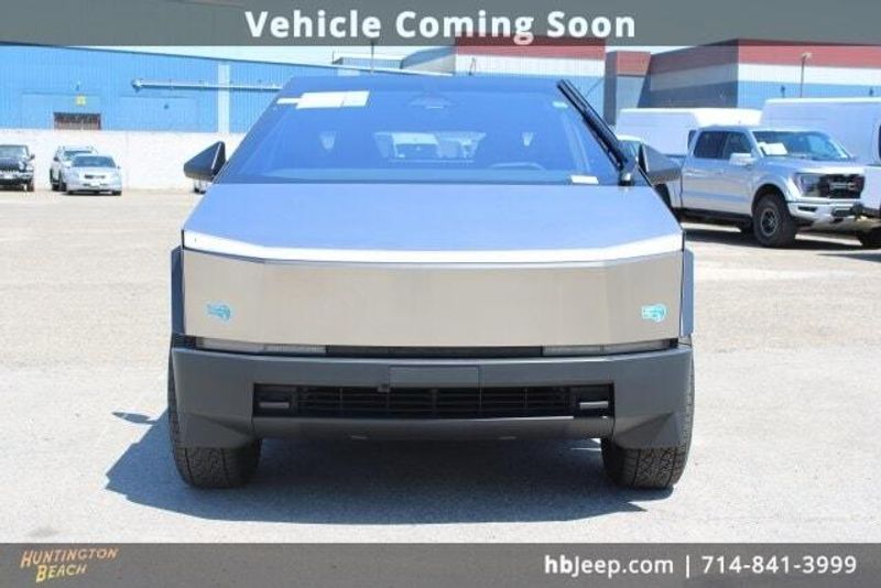 2024 Tesla Cybertruck BaseImage 2
