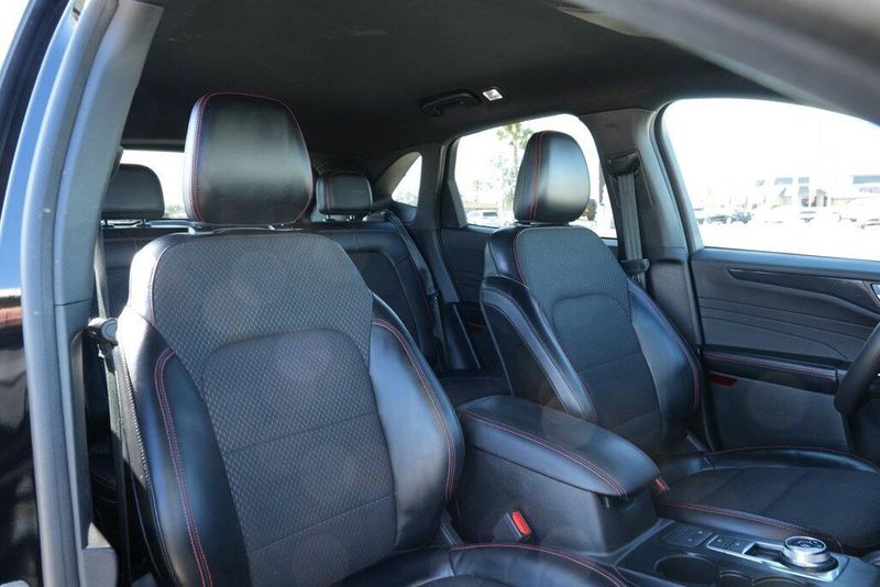 Used 2023 Ford Escape ST-LineImage 18