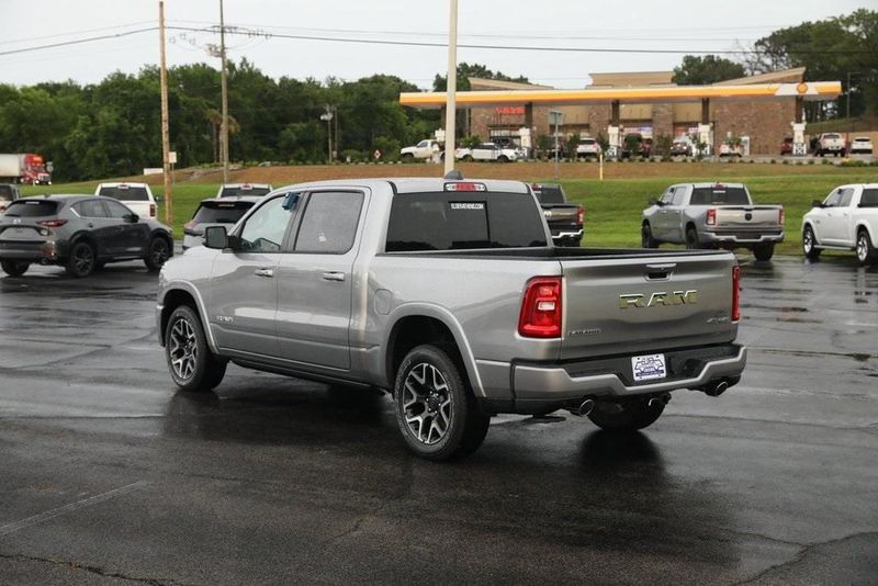 2025 RAM 1500 Laramie Crew Cab 4x4 5